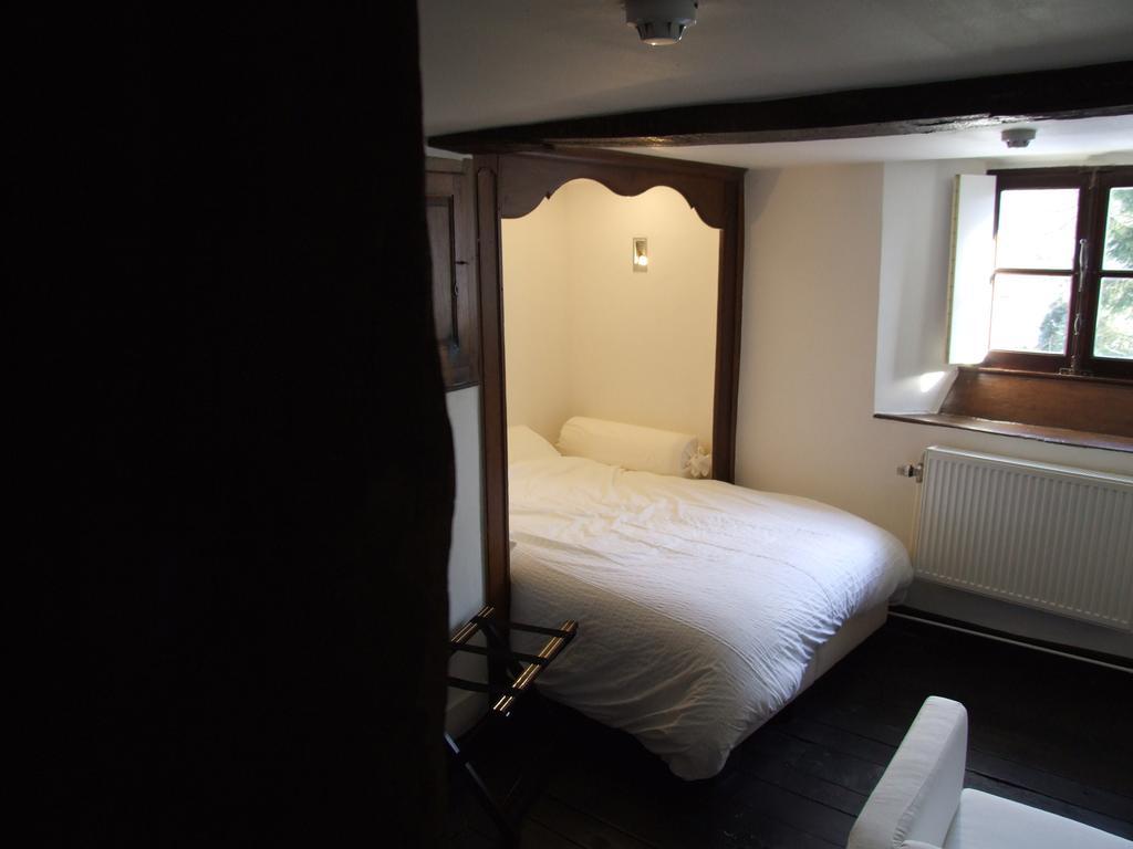Hotel Ancien Relais De Poste Robertville Habitación foto